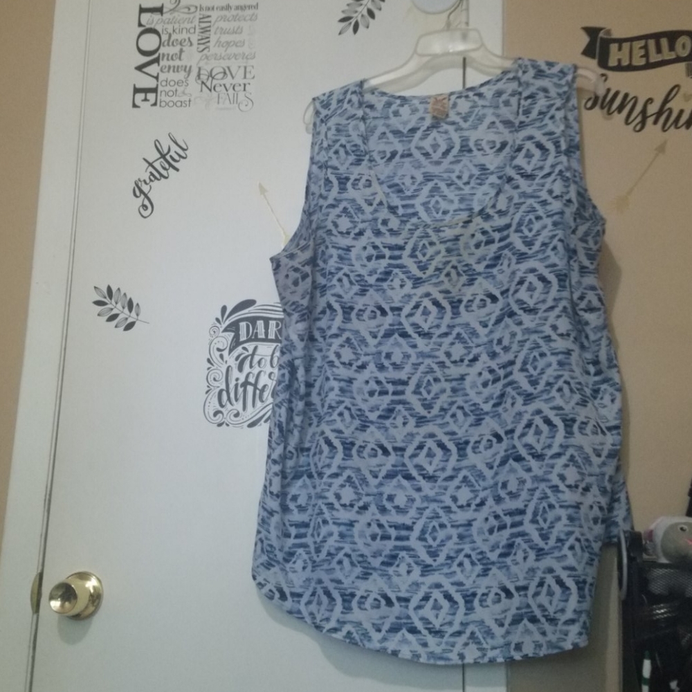 Sleeveless blouse